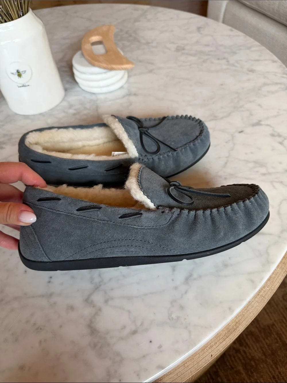 ABEO Amble Bow Women's Gray Suede Moccasin Slippers with Cream Shearling - Picture 7 of 8